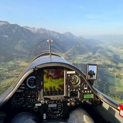 Flugwegposition um 17:45:30: Aufgenommen in der Nähe von Gemeinde Ramsau am Dachstein, 8972, Österreich in 1611 Meter